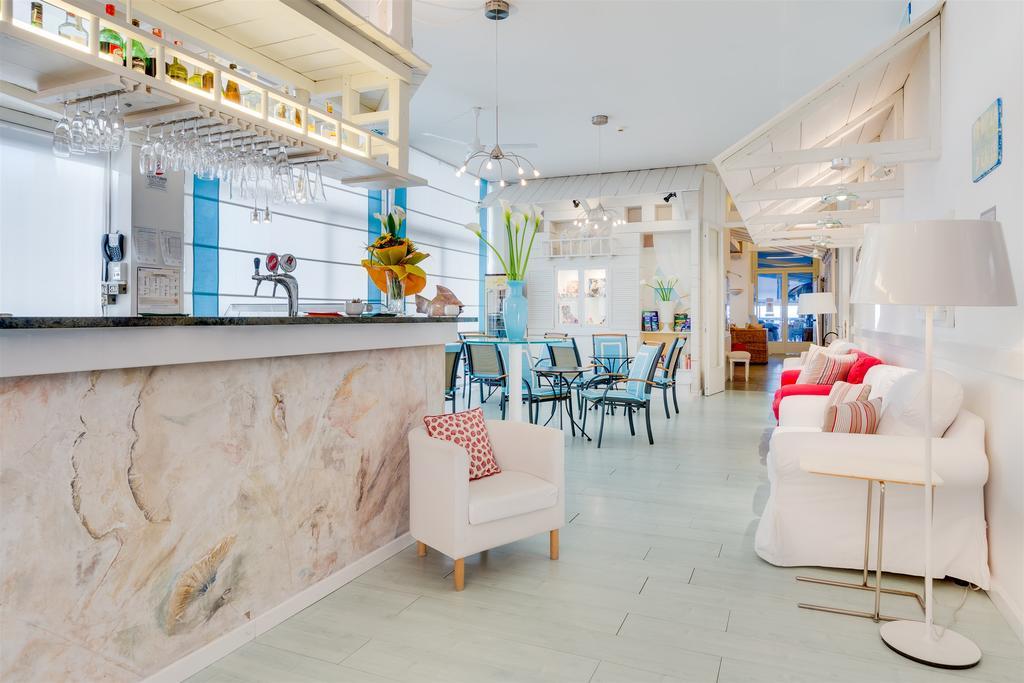 Hotel Manila Лідо-ді-Єзоло Екстер'єр фото