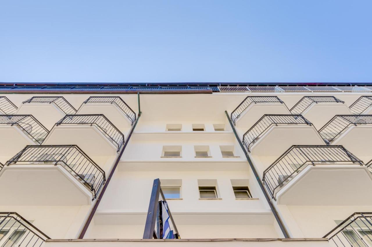 Hotel Manila Лідо-ді-Єзоло Екстер'єр фото